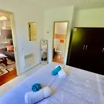 Сasa de vacaciones Laranjeira - House With Private Garden And Pool