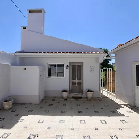 Laranjeira - House With Private Garden And Pool