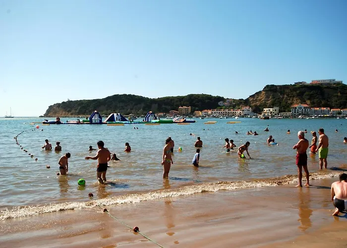 펜션 Laranjeira - House With Private Garden And Pool *