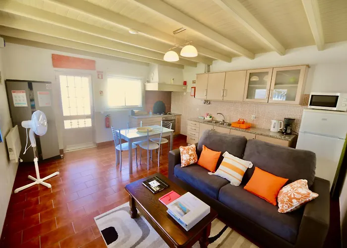 Laranjeira - House With Private Garden And Pool * Alfeizerão